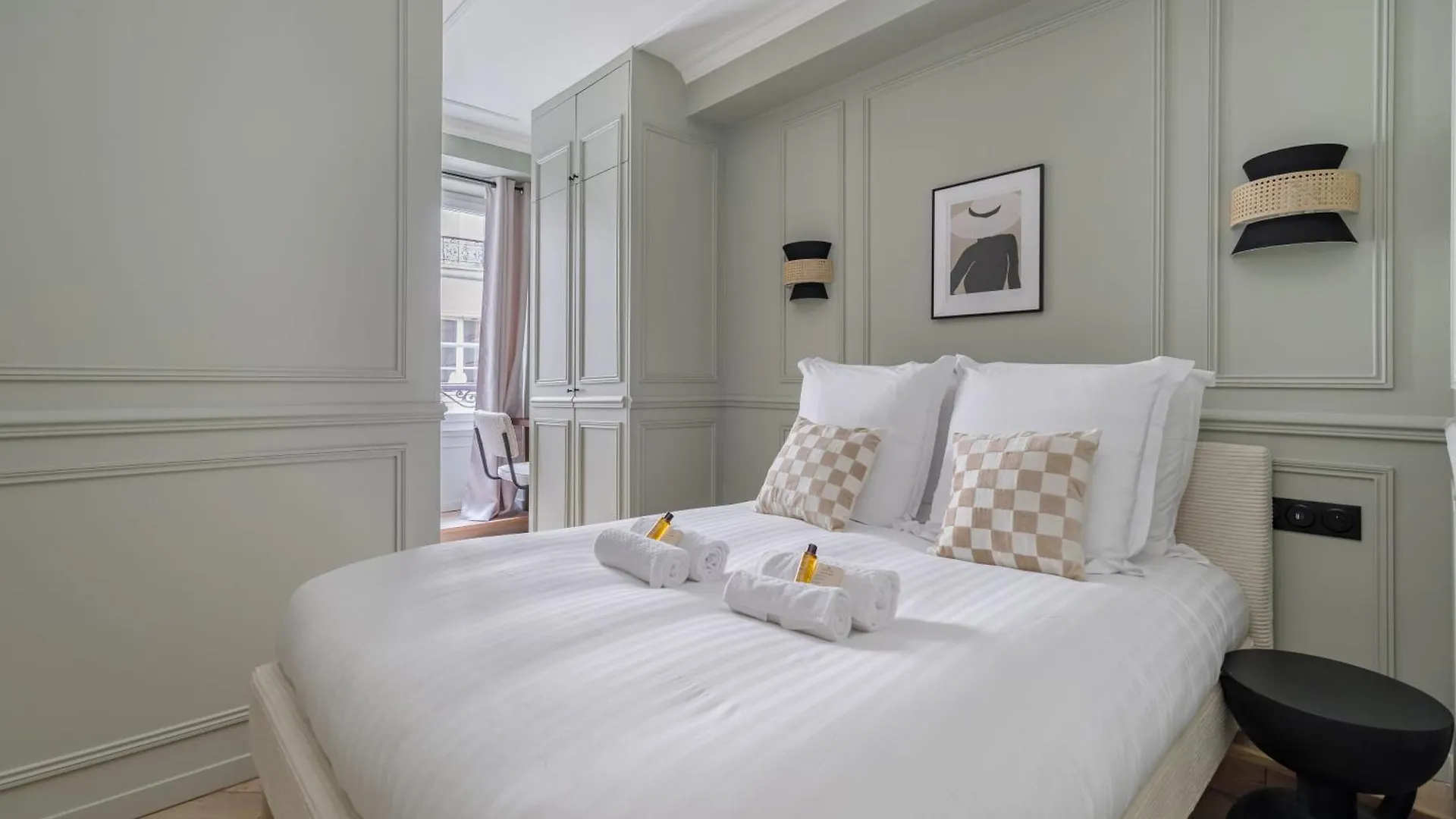 Apartment Poetic - Saint Lazare