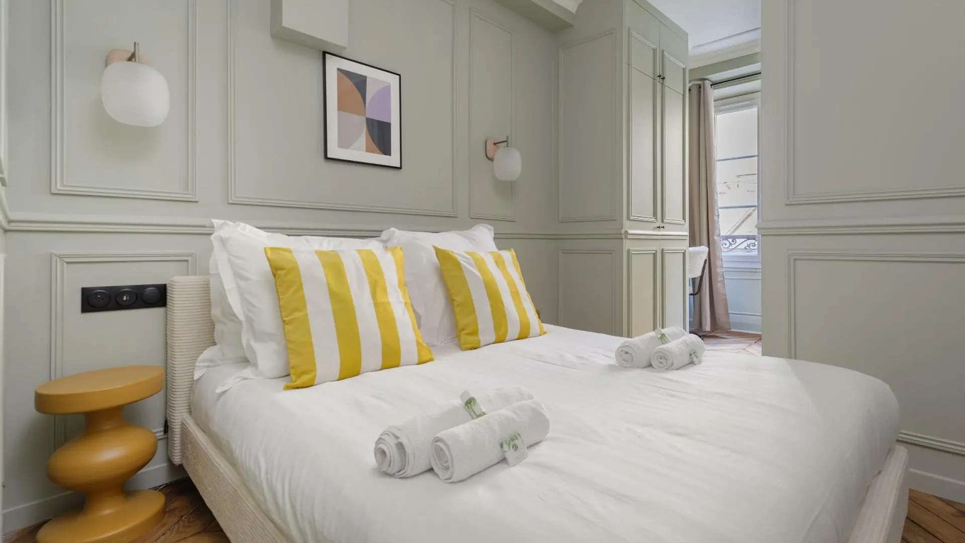 Apartment Poetic - Saint Lazare *