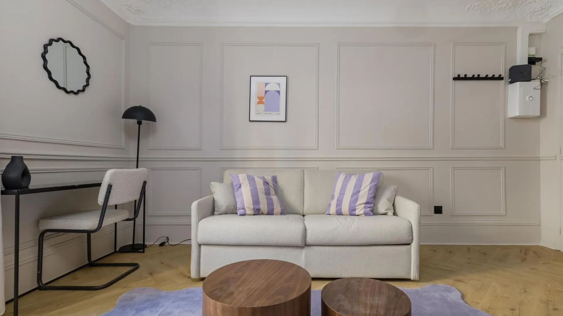 Apartment Poetic - Saint Lazare Paris